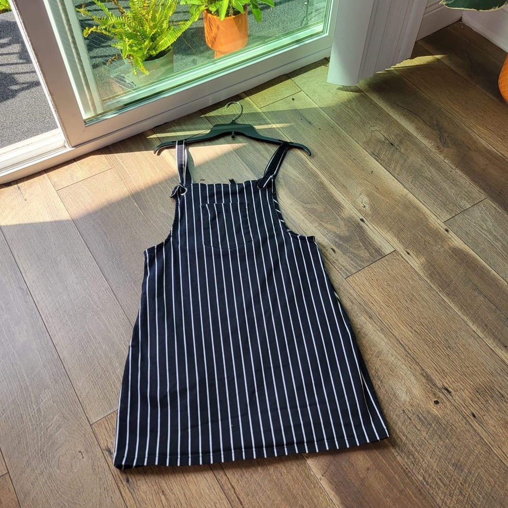 Rio Black White Striped Pinafore Overall Dress Size Medium Pocket Tie Straps